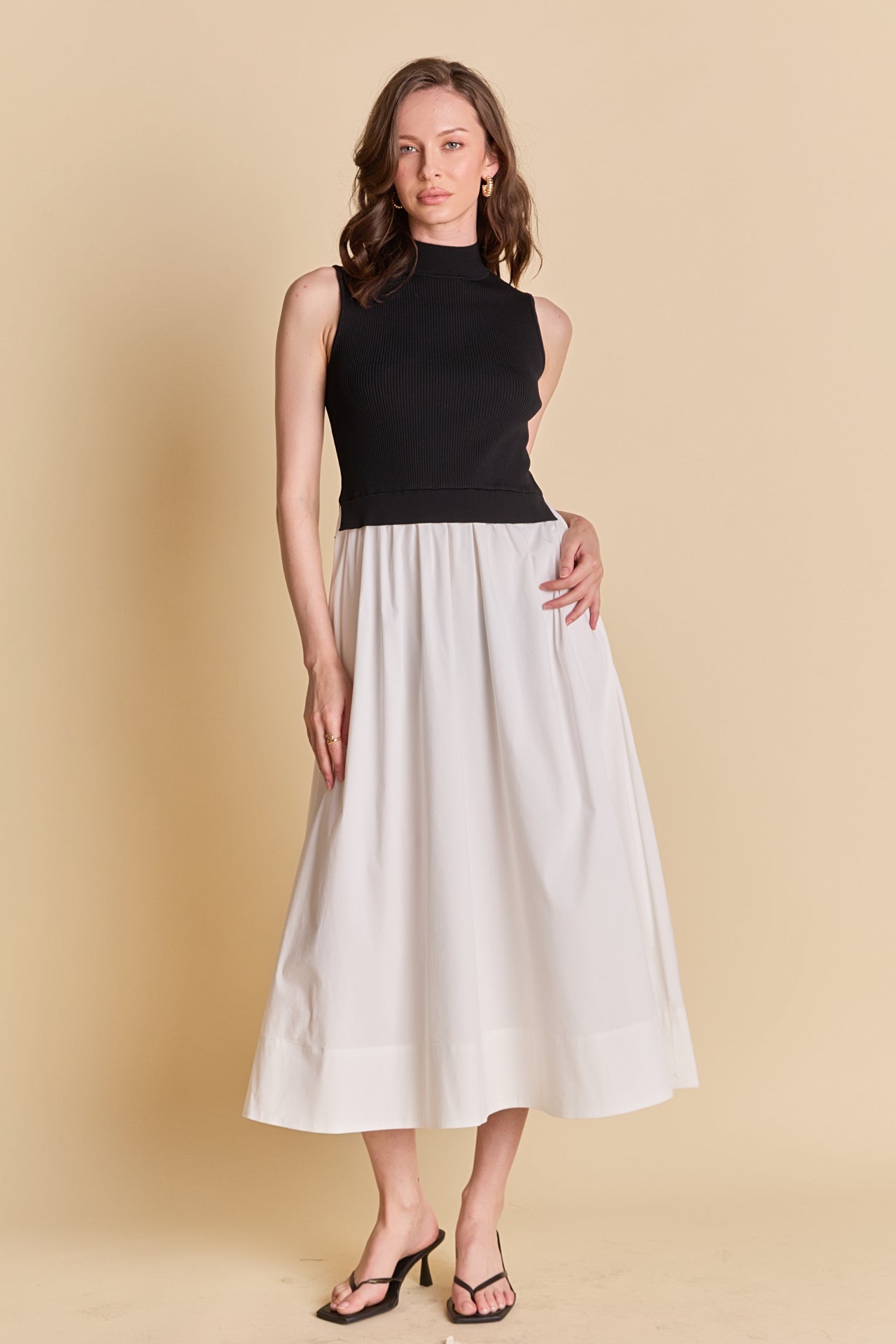 SS1098D_BLACKWHITE_003_814c744