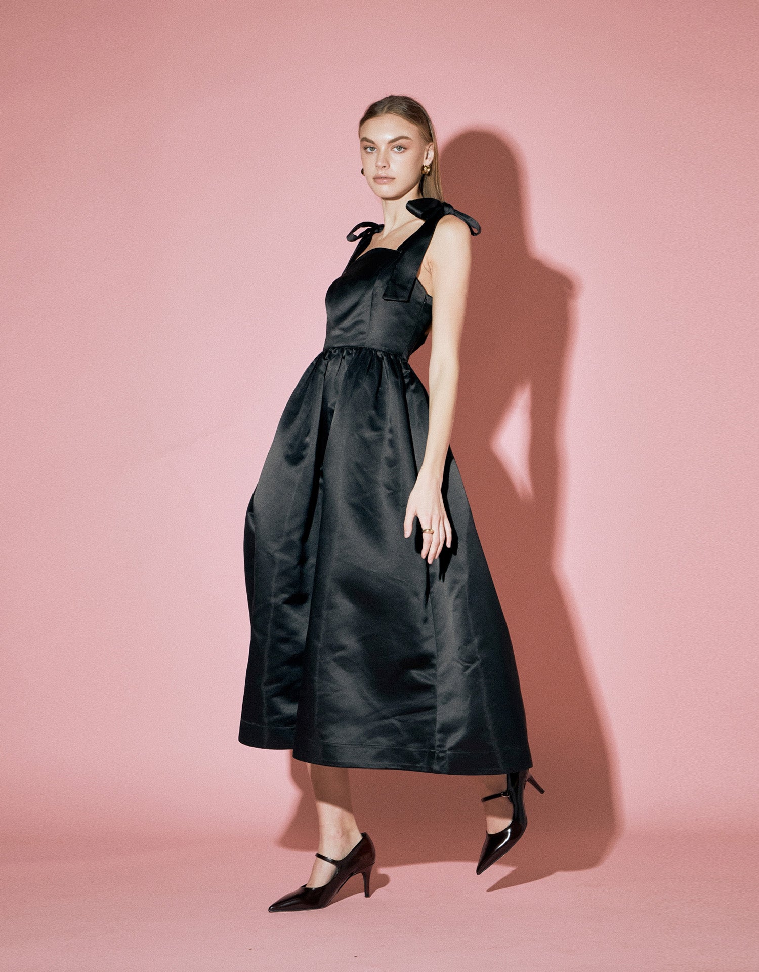 Bow Pointed Mini Dress - English Factory