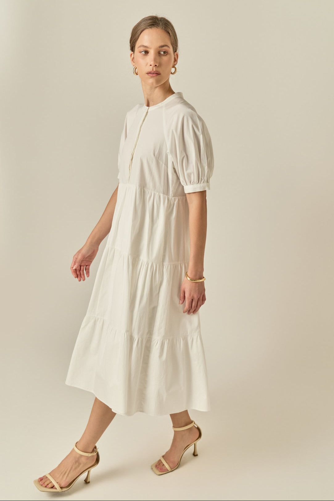white short sleeve midi dress Lace Round Neck elastic puff sleeves Lined Size small from shoulder to hem White Short Sleeve Pintuck Midi