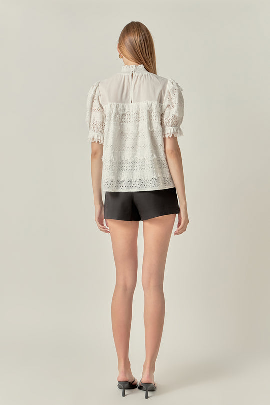Short sleeves baby doll top with key hole design