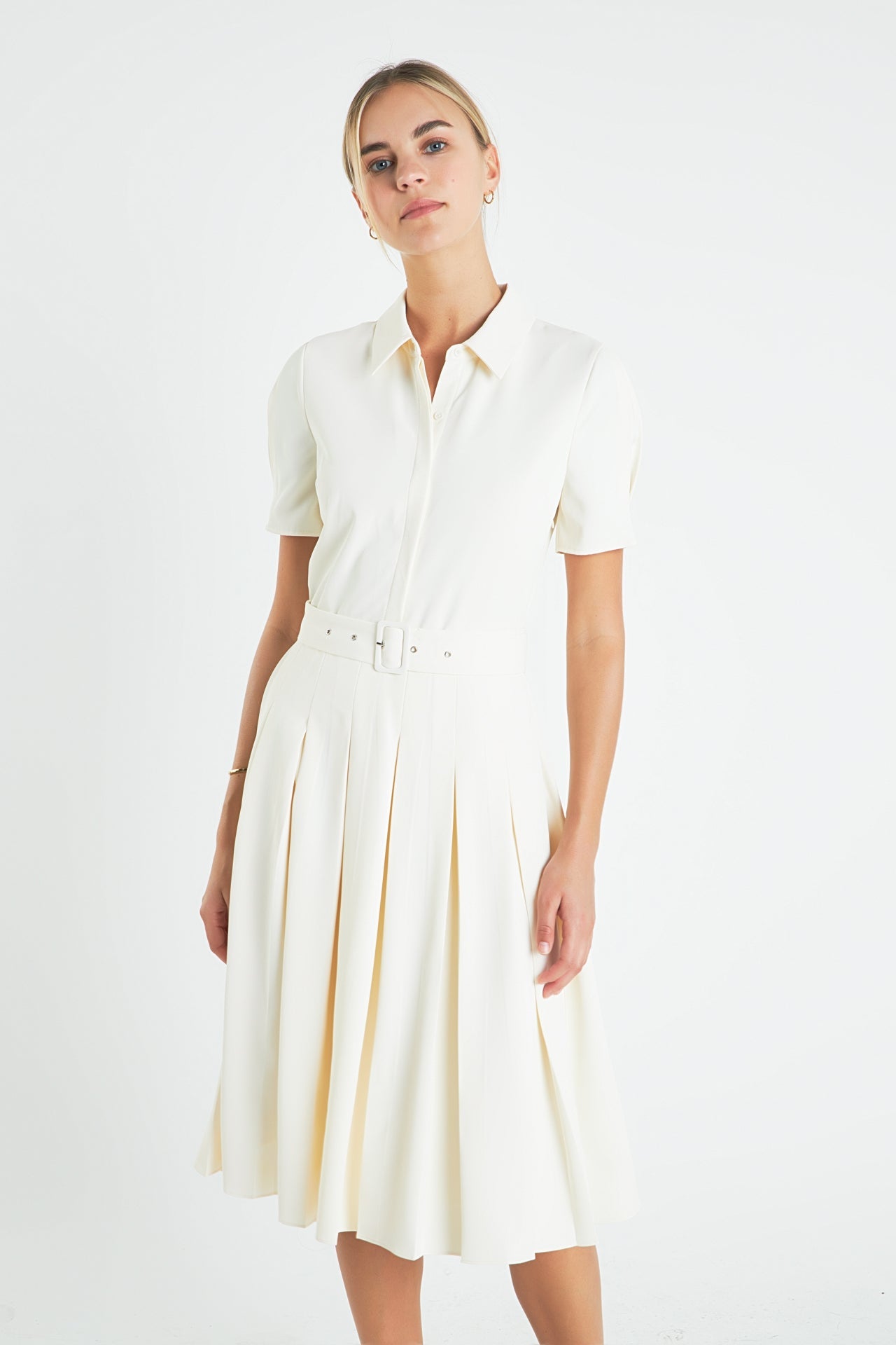 Short-Sleeve Pleated Midi Dress – English Factory