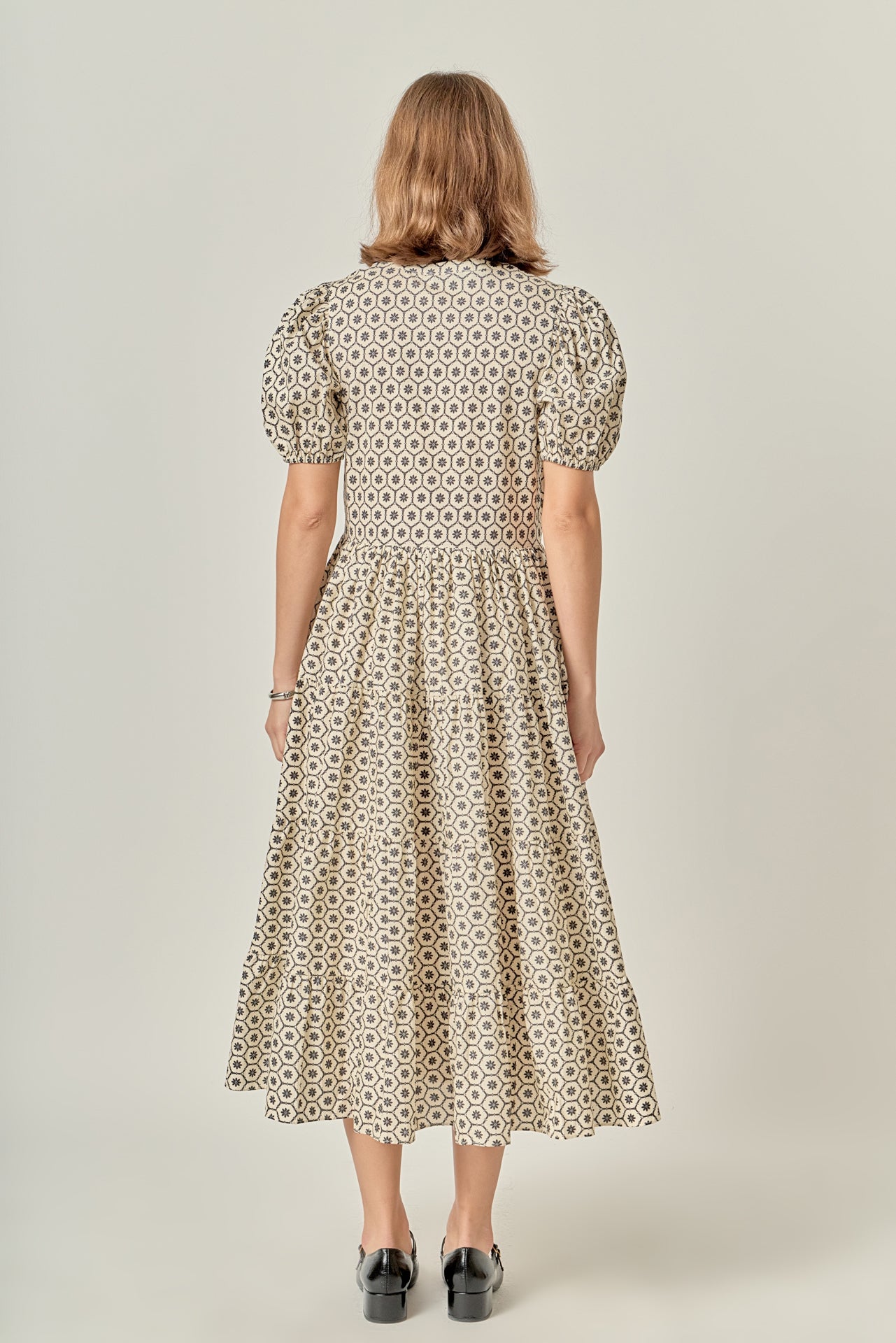english factory short puff sleeve midi dress English Factory Women's Short Puff Sleeve Midi Dress