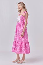 Load image into Gallery viewer, Contrast Floral Maxi Dress
