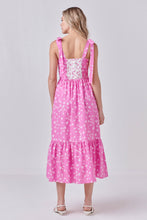 Load image into Gallery viewer, Contrast Floral Maxi Dress
