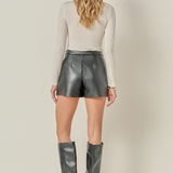 Pu Skorts