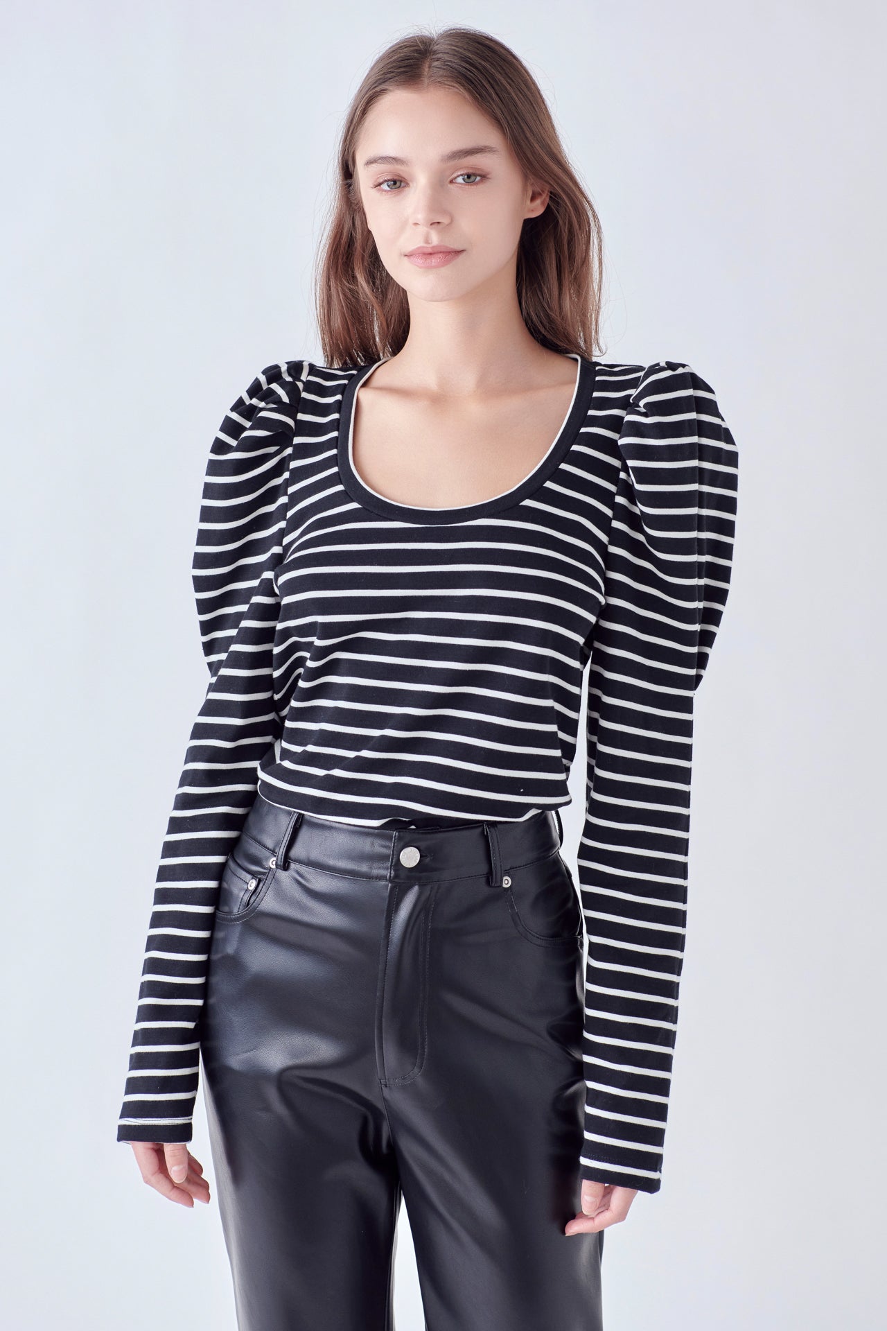 FRONT BOW DETAIL SHORT SLEEVE PUFFER KNIT TOP
