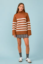 Load image into Gallery viewer, Pleats Detailed Mini Skort
