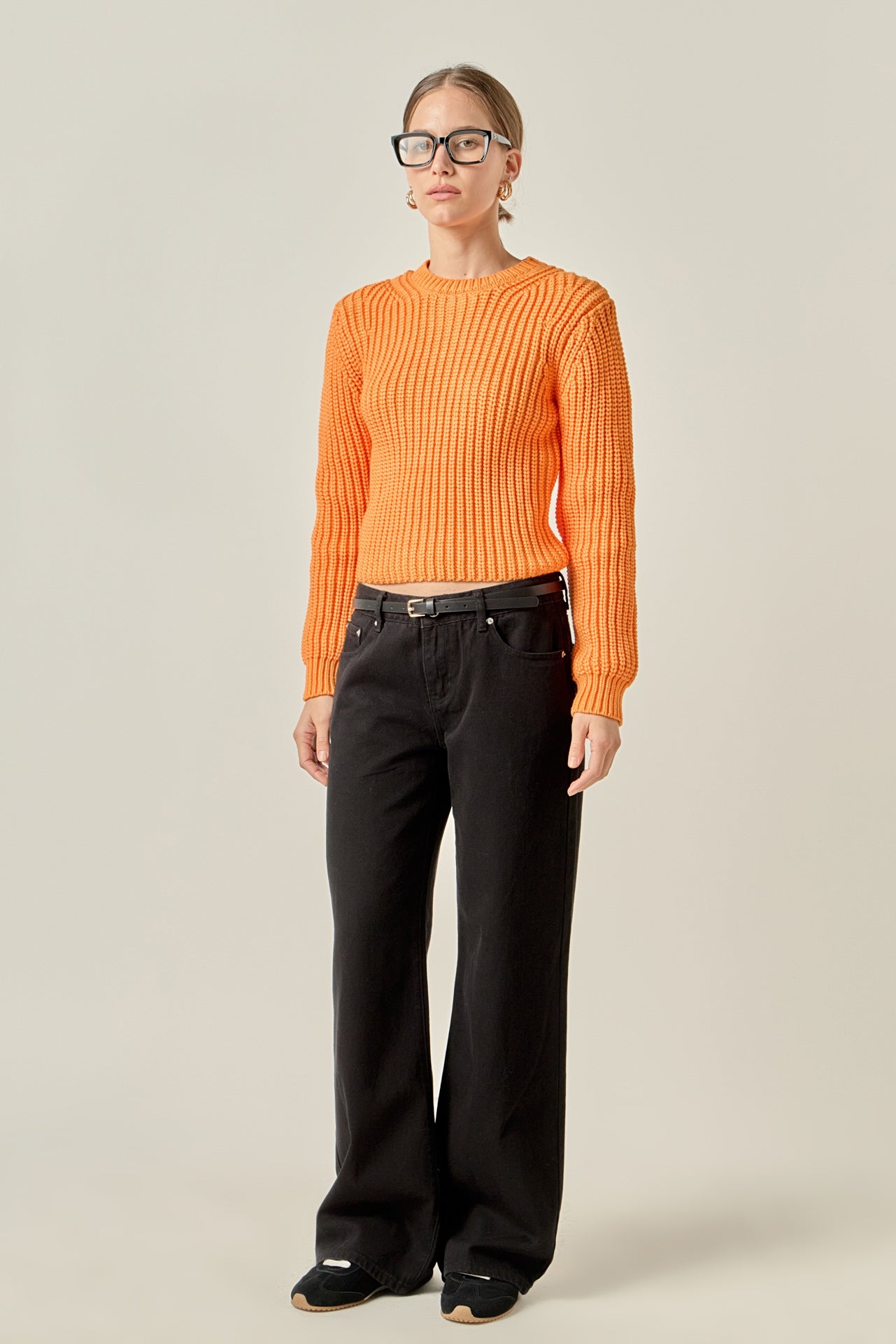 Round-neck Knit Sweater