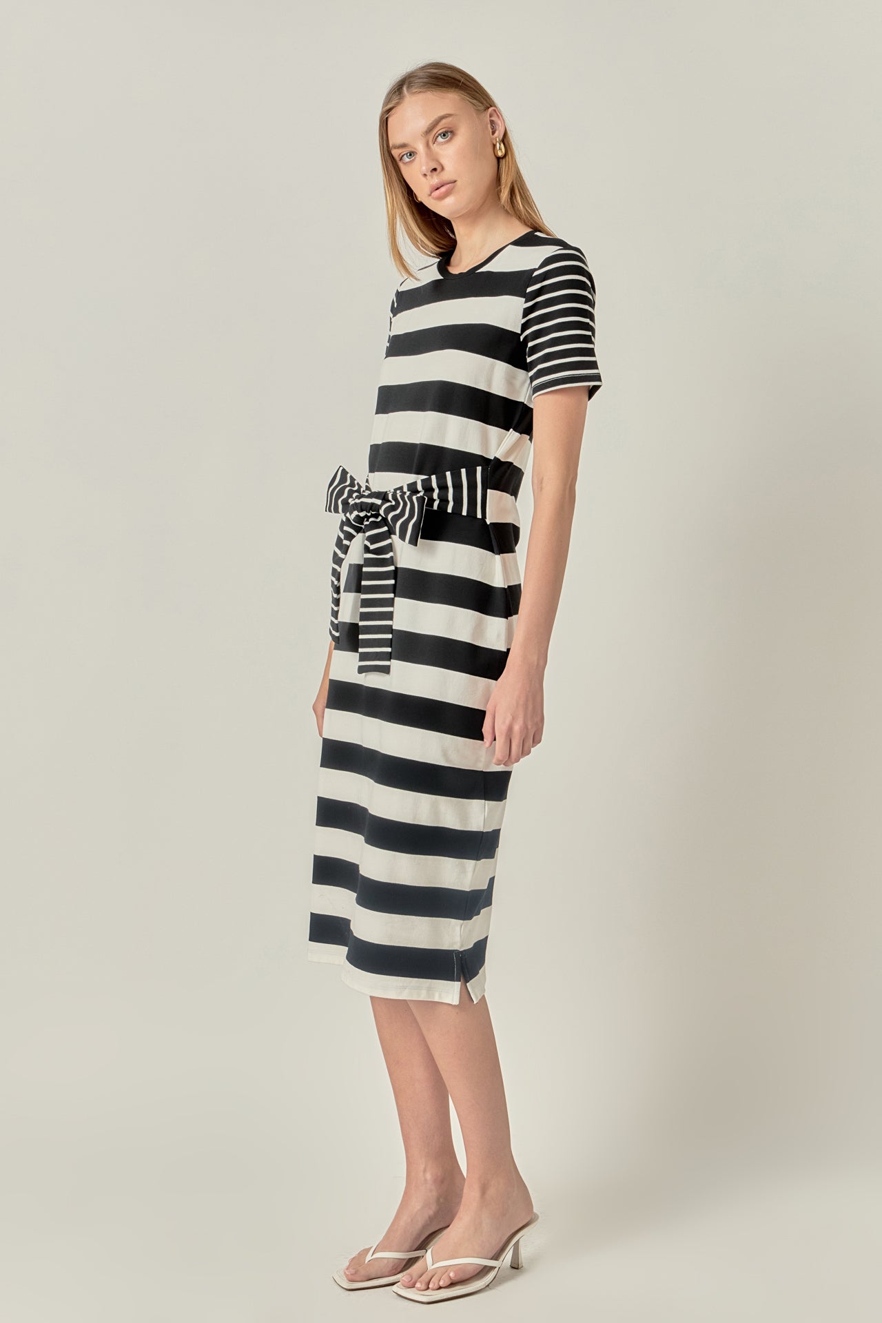 English Factory - Contrast Stripe Knit Midi Dress BLACK/WHITE / XS English Factory - Contrast Stripe Knit Midi Dress BLACK/WHITE / XS