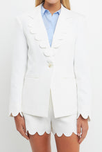 Load image into Gallery viewer, Scallop Detailed Single Button Jacket
