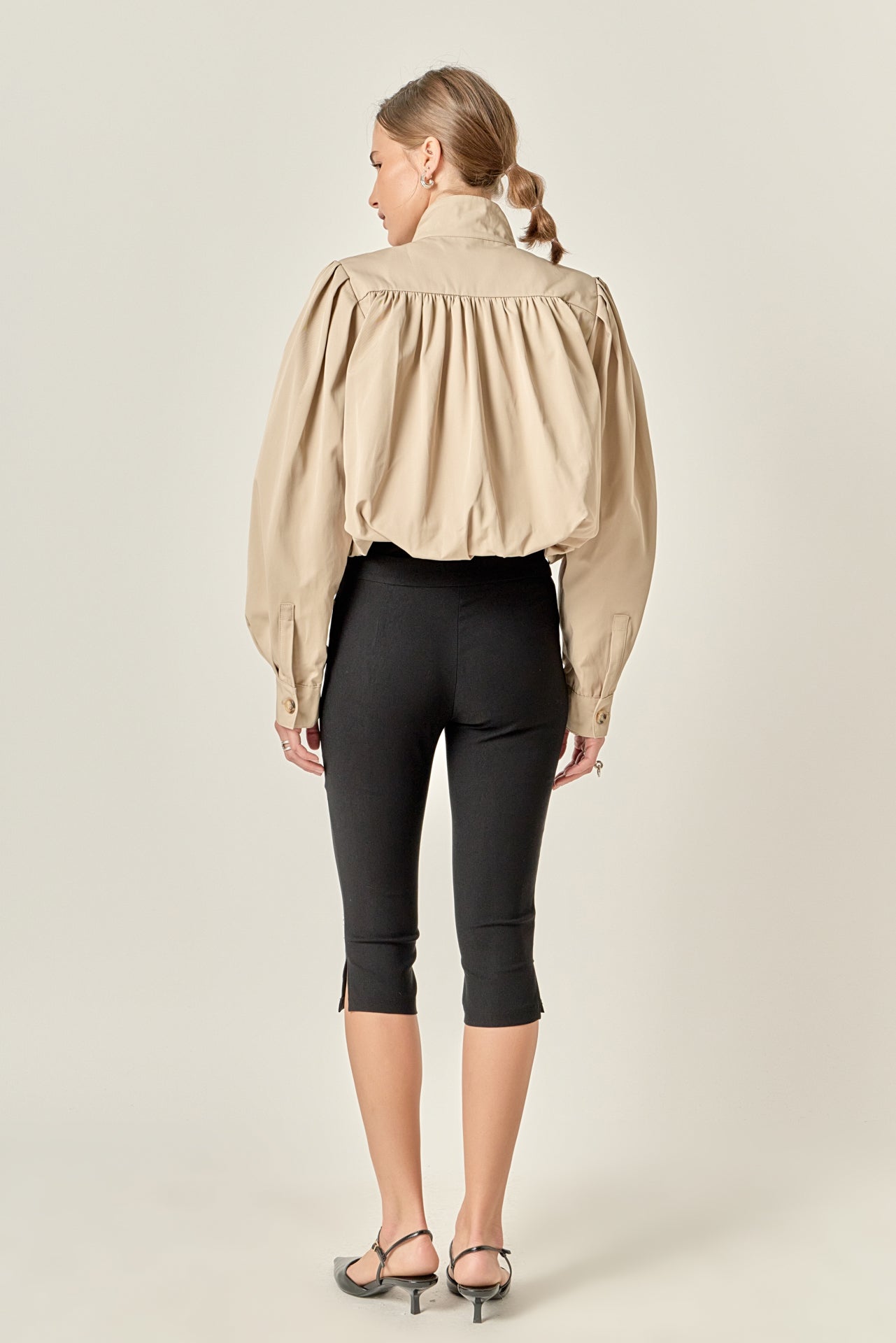 ジャケット・アウター theredthread fur embroidery trench short THEREDTHREAD / ザレッドスレッド】S fur embroidery trench short