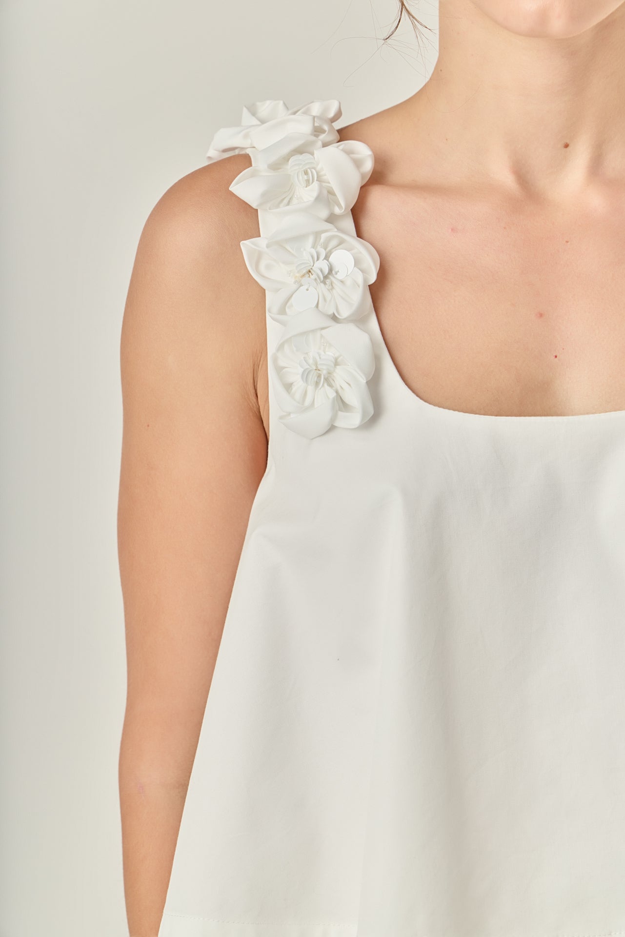 3D Flower Sleeveless Top – English Factory