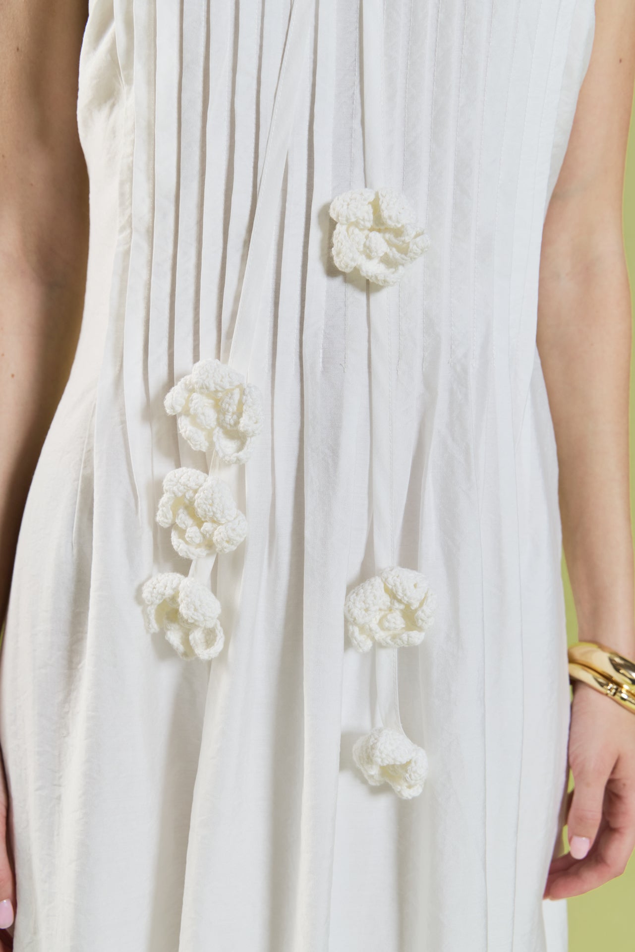 English Factory - Crochet Flower Trim Halter Maxi Dress OFF White / L English Factory - Crochet Flower Trim Halter Maxi Dress OFF White / L