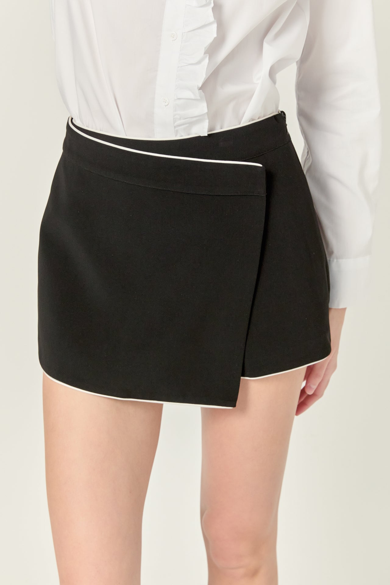 Contrast Pointed Skirt