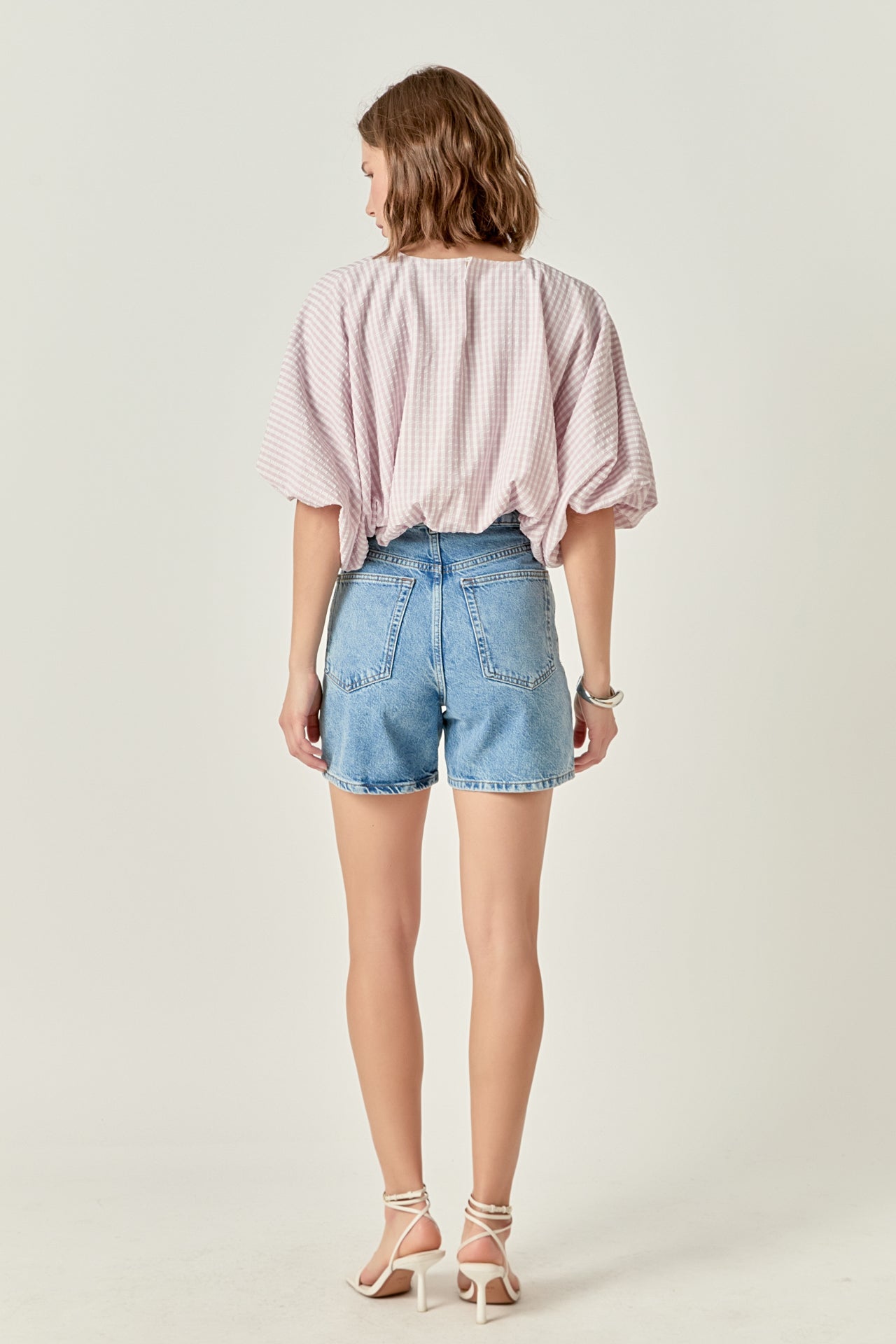 Voluminous Cropped Top – English Factory