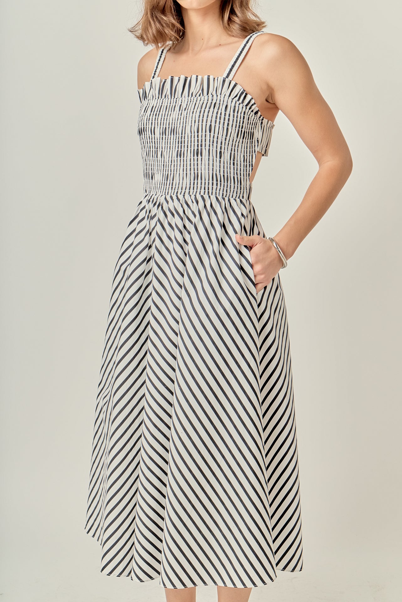 English Factory - Striped Smocked Dress WHITE/BLACK / XS English Factory - Striped Smocked Dress WHITE/BLACK / XS